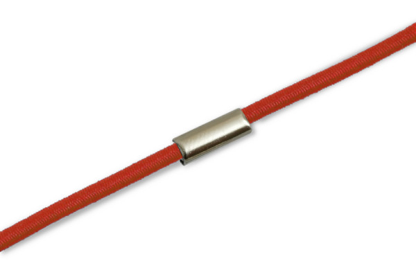 Elastiekjes gemonteerd op ring, rood